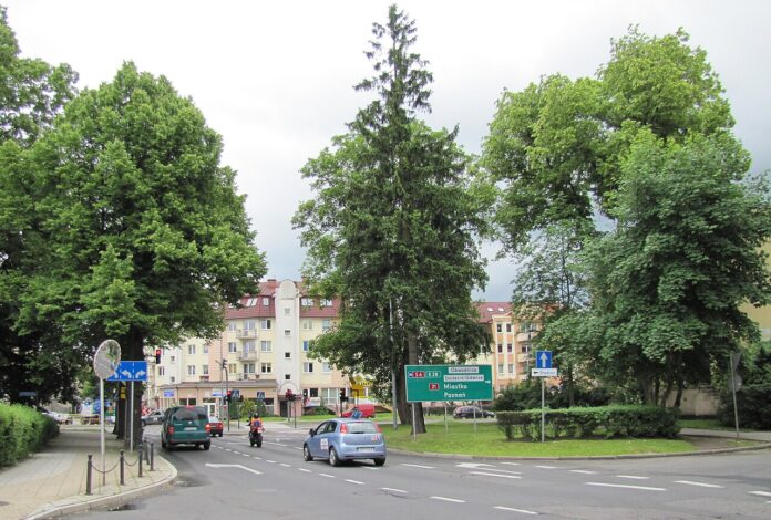 Policja na inauguracji roku szkolnego w Zespole Szkół Mundurowych w Słupsku